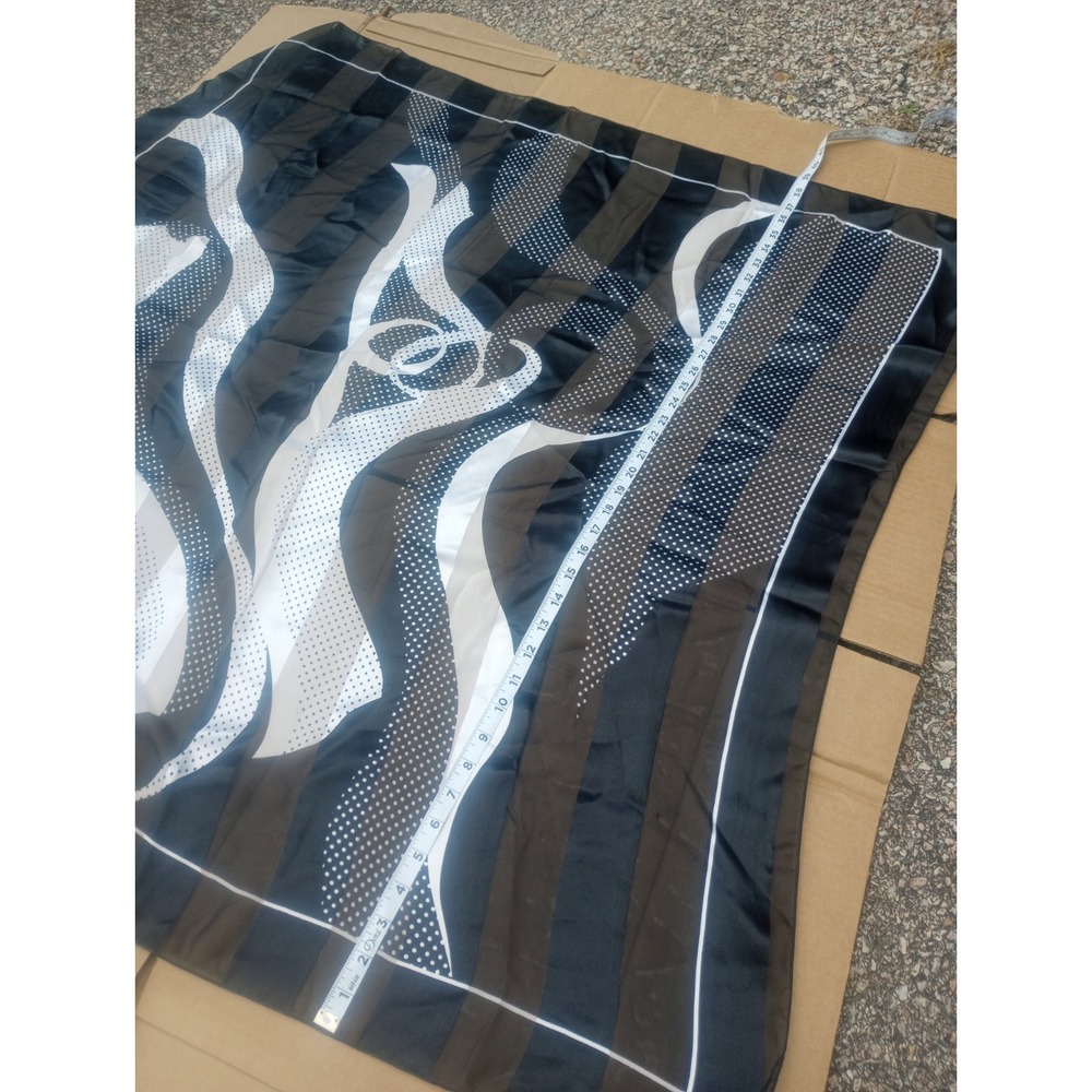 City Silk Co Square‎ Scarf 39 Inches Black And White Swirls And Polka Dots Poly. - Picture 2 of 5